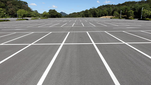 asphalt contractors from cornerstone paving parking lot striping